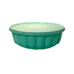 Vintage TUPPERWARE Jel-A-Ring Green Mold with Lid